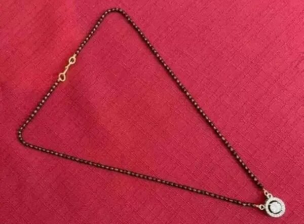 Small pendent solitaire mangalsutra - Image 4