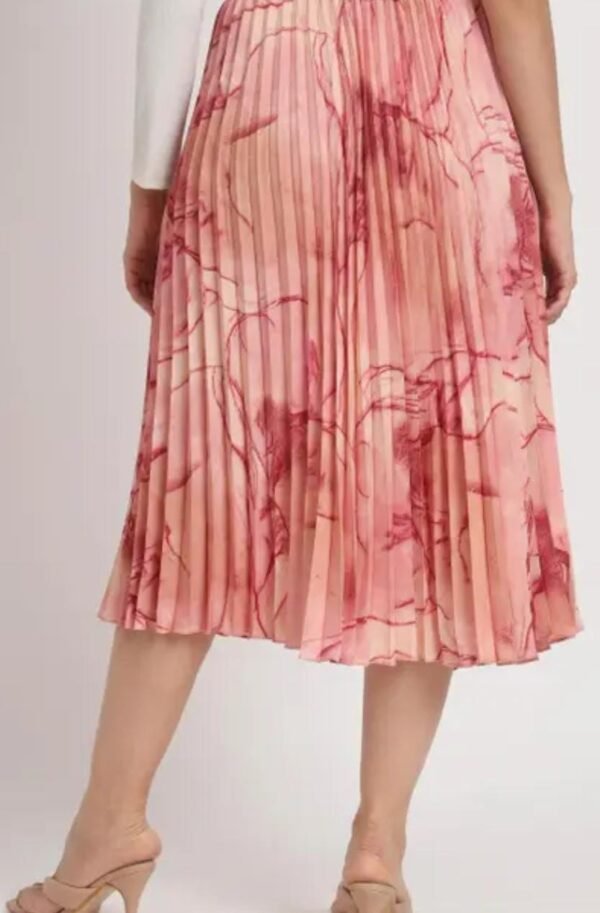 Exquisite Marble Elegance Women's Pink Skirt - Image 3