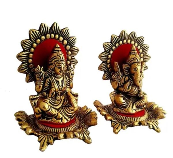 Right-angle view of the Laxmi Ganesh on Gol Kamal Plate Set emphasizing the serene expressions and detailed craftsmanship.