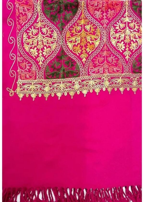 Magenta Kashmiri Woolen Shawl closer look