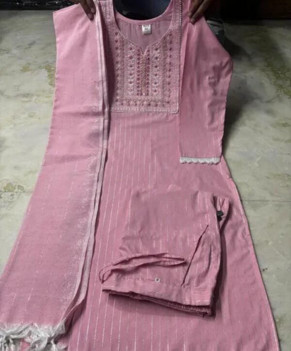 Embroidered Pink Kurti Set for Women - Image 2