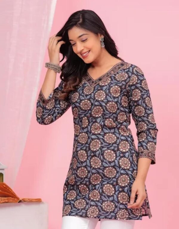 Elegant Black Rayon Printed Short Kurti - Image 3